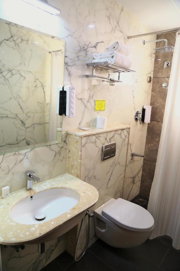 Hotel The Continentti Whitefield à Bangalore Extérieur photo