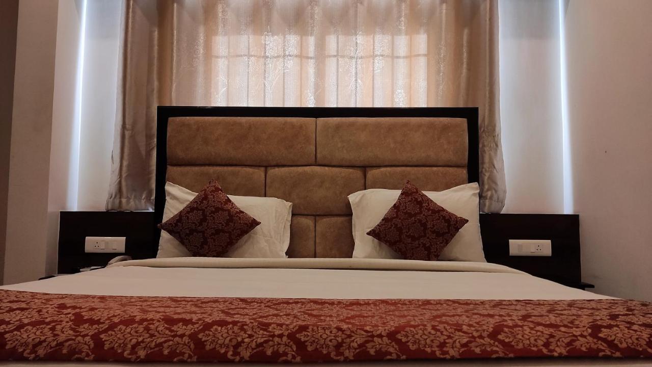 Hotel The Continentti Whitefield à Bangalore Extérieur photo